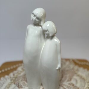 Royal Doulton “Sisters” Figurine | Images Collection | 1983